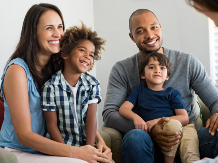 Guia para familiares y niños del manejo emocional y cuidados con familiares contagiados