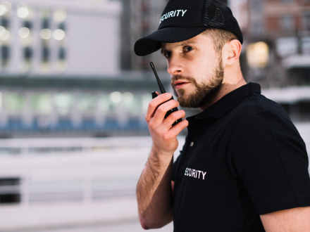 Recomendaciones prácticas de bioseguridad para el regreso al trabajo en el sector vigilancia