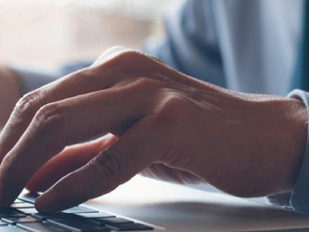 La salud músculo esquelética está en nuestras manos (afiche, versión 13)