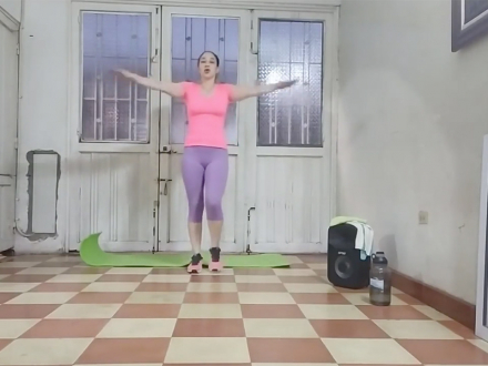 Muévete y contágiate de prevención, “fortalece tus miembros superiores”