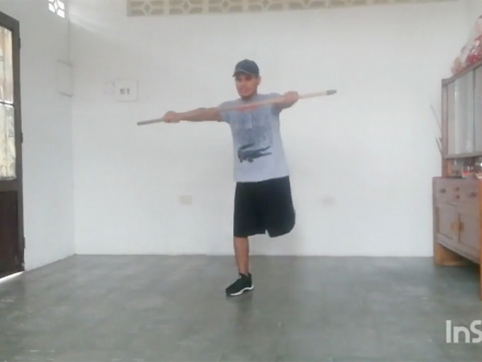 Muévete y contágiate de prevención, “fortalecimiento con bastón”