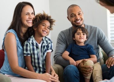 Guia para familiares y niños del manejo emocional y cuidados con familiares contagiados