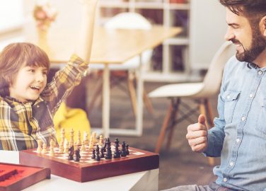 Guía practica en manejo del tiempo en casa y lúdica familiar en confinamiento